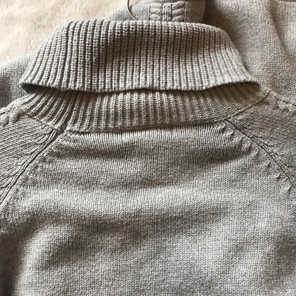 Turtleneck sweater - Picture 4 of 4